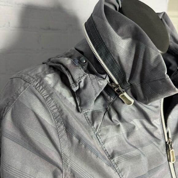 Lululemon jacket - Picture 11 of 15
